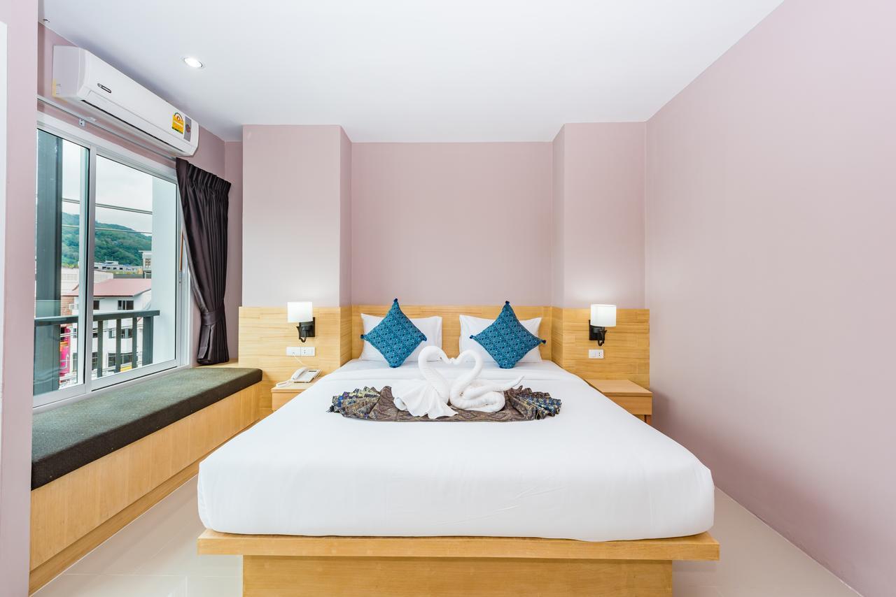 Royal Luxury Hotel Patong Exterior photo