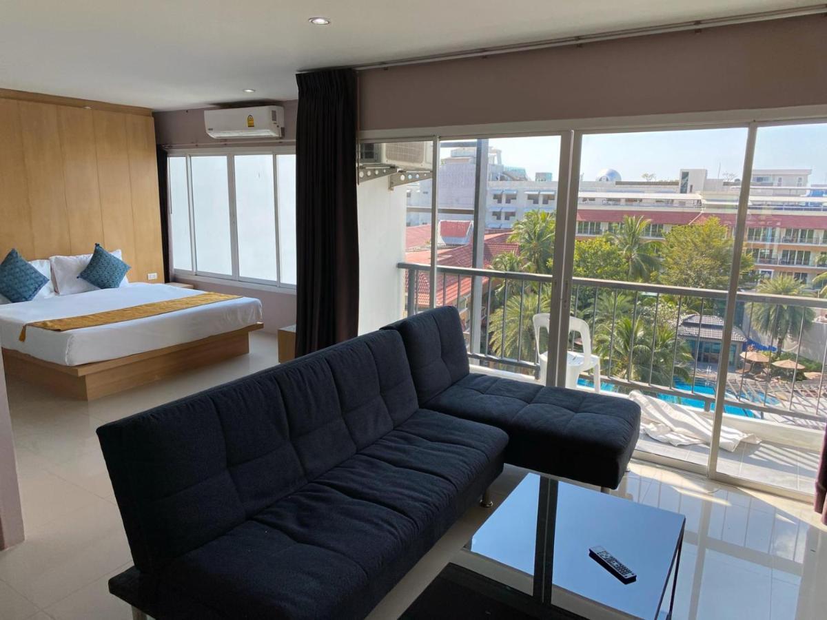 Royal Luxury Hotel Patong Exterior photo